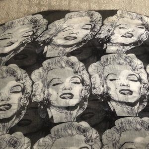 Marilyn Monroe scarf/wrap